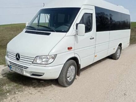 Белый Мерседес Sprinter, объемом двигателя 2.1 л и пробегом 100 тыс. км за 19600 $, фото 1 на Automoto.ua