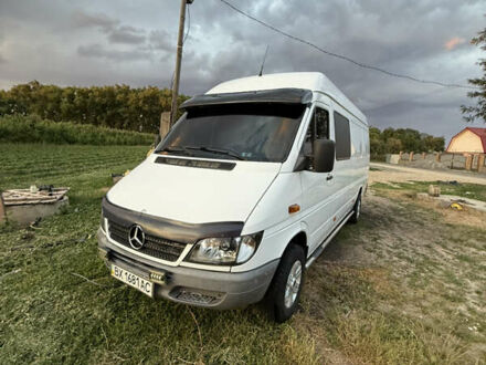 Мерседес Sprinter 2004 в Хмельницком на Automoto.ua Белый Мерседес Sprinter, объемом двигателя 2.15 л и пробегом 500 тыс. км за 10000 $, фото 1 на Automoto.ua