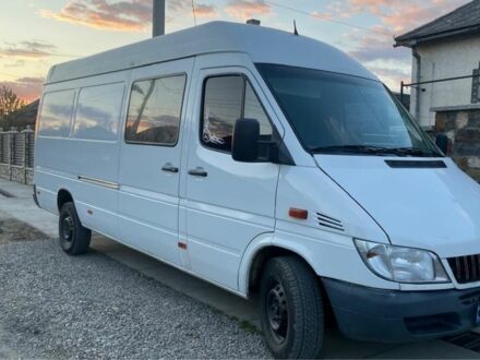 Белый Мерседес Sprinter, объемом двигателя 0 л и пробегом 700 тыс. км за 10000 $, фото 1 на Automoto.ua