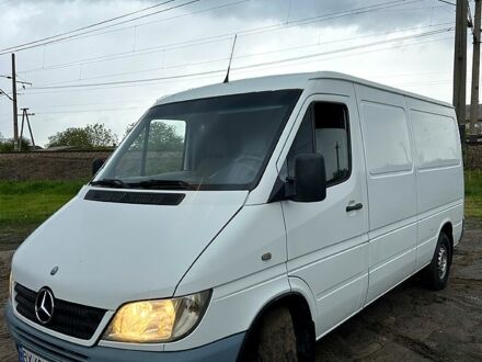 Белый Мерседес Sprinter, объемом двигателя 2.2 л и пробегом 317 тыс. км за 8799 $, фото 1 на Automoto.ua