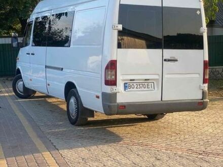 Белый Мерседес Sprinter, объемом двигателя 2.2 л и пробегом 700 тыс. км за 8750 $, фото 1 на Automoto.ua
