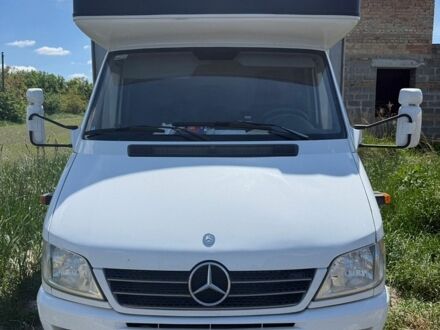 Белый Мерседес Sprinter, объемом двигателя 2.69 л и пробегом 423 тыс. км за 13500 $, фото 1 на Automoto.ua