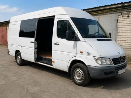 Белый Мерседес Sprinter, объемом двигателя 2.1 л и пробегом 451 тыс. км за 9940 $, фото 1 на Automoto.ua