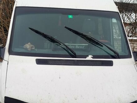 Білий Мерседес Sprinter, об'ємом двигуна 2.5 л та пробігом 0 тис. км за 8000 $, фото 1 на Automoto.ua