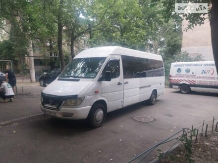 Белый Мерседес Sprinter, объемом двигателя 0 л и пробегом 500 тыс. км за 5500 $, фото 1 на Automoto.ua