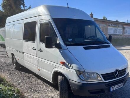 Белый Мерседес Sprinter, объемом двигателя 2.15 л и пробегом 980 тыс. км за 7500 $, фото 1 на Automoto.ua