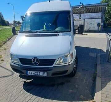 Мерседес Sprinter 2004 в Ивано-Франковске на Automoto.ua Белый Мерседес Sprinter, объемом двигателя 2.1 л и пробегом 995 тыс. км за 5500 $, фото 1 на Automoto.ua