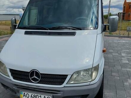 Мерседес Sprinter 2004 в Ужгороде на Automoto.ua Белый Мерседес Sprinter, объемом двигателя 2.2 л и пробегом 550 тыс. км за 10500 $, фото 1 на Automoto.ua