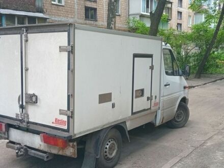 Белый Мерседес Sprinter, объемом двигателя 2.15 л и пробегом 432 тыс. км за 9500 $, фото 1 на Automoto.ua