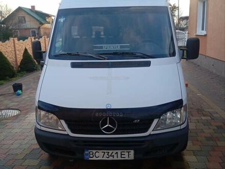 Белый Мерседес Sprinter, объемом двигателя 2.7 л и пробегом 564 тыс. км за 13500 $, фото 1 на Automoto.ua