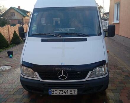 Белый Мерседес Sprinter, объемом двигателя 2.7 л и пробегом 564 тыс. км за 13500 $, фото 1 на Automoto.ua
