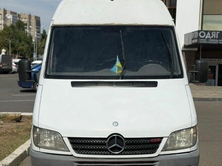 Белый Мерседес Sprinter, объемом двигателя 2.2 л и пробегом 250 тыс. км за 6500 $, фото 1 на Automoto.ua