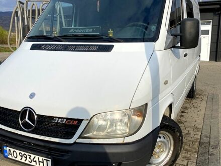 Белый Мерседес Sprinter, объемом двигателя 2.1 л и пробегом 388 тыс. км за 6100 $, фото 1 на Automoto.ua