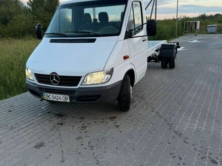 Белый Мерседес Sprinter, объемом двигателя 2.69 л и пробегом 632 тыс. км за 9900 $, фото 1 на Automoto.ua