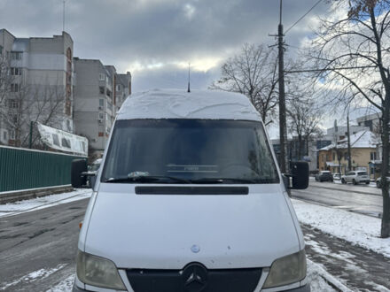Белый Мерседес Sprinter, объемом двигателя 2.7 л и пробегом 110 тыс. км за 9000 $, фото 1 на Automoto.ua