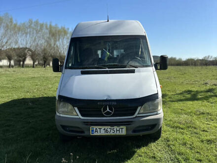 Мерседес Sprinter 2004 у Івано-Франківську на Automoto.ua Білий Мерседес Sprinter, об'ємом двигуна 2.2 л та пробігом 639 тис. км за 8500 $, фото 1 на Automoto.ua