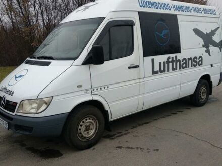 Белый Мерседес Sprinter, объемом двигателя 0 л и пробегом 315 тыс. км за 8800 $, фото 1 на Automoto.ua