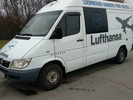 Белый Мерседес Sprinter, объемом двигателя 0 л и пробегом 315 тыс. км за 8800 $, фото 1 на Automoto.ua