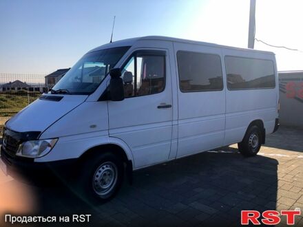 Мерседес Sprinter 2005 в Закарпатье на Automoto.ua Белый Мерседес Sprinter, объемом двигателя 2.1 л и пробегом 350 тыс. км за 7800 $, фото 1 на Automoto.ua