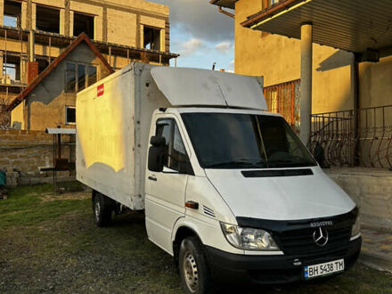 Белый Мерседес Sprinter, объемом двигателя 2.7 л и пробегом 540 тыс. км за 10000 $, фото 1 на Automoto.ua
