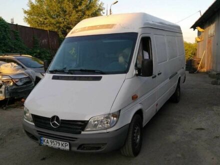 Мерседес Sprinter 2005 у Києві на Automoto.ua Білий Мерседес Sprinter, об'ємом двигуна 2.2 л та пробігом 250 тис. км за 7400 $, фото 1 на Automoto.ua