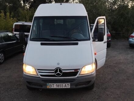Белый Мерседес Sprinter, объемом двигателя 2.15 л и пробегом 271 тыс. км за 9100 $, фото 1 на Automoto.ua