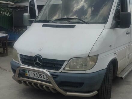 Белый Мерседес Sprinter, объемом двигателя 2.2 л и пробегом 300 тыс. км за 7500 $, фото 1 на Automoto.ua