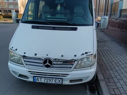 Белый Мерседес Sprinter, объемом двигателя 0 л и пробегом 557 тыс. км за 4600 $, фото 1 на Automoto.ua