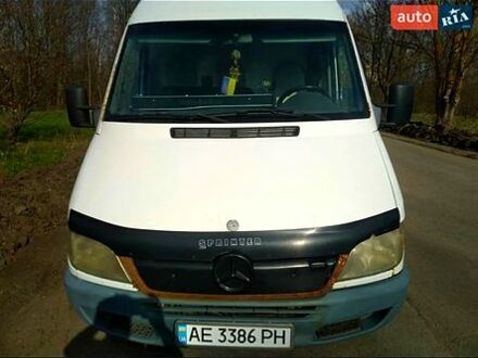 Белый Мерседес Sprinter, объемом двигателя 2.1 л и пробегом 74 тыс. км за 5000 $, фото 1 на Automoto.ua