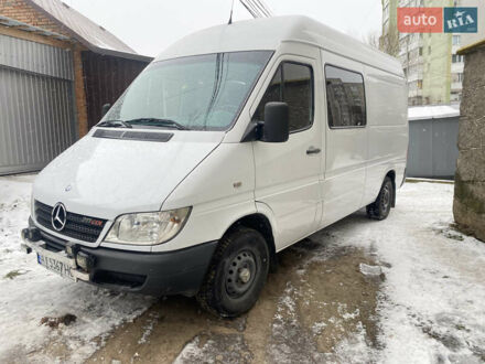Белый Мерседес Sprinter, объемом двигателя 2.2 л и пробегом 281 тыс. км за 10600 $, фото 1 на Automoto.ua