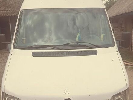 Білий Мерседес Sprinter, об'ємом двигуна 2.69 л та пробігом 747 тис. км за 10600 $, фото 1 на Automoto.ua