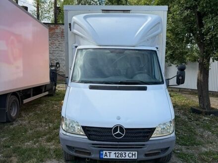 Белый Мерседес Sprinter, объемом двигателя 2.69 л и пробегом 575 тыс. км за 12500 $, фото 1 на Automoto.ua