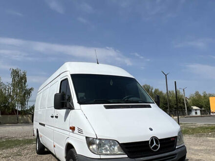 Мерседес Sprinter 2005 у Виноградове на Automoto.ua Білий Мерседес Sprinter, об'ємом двигуна 2.2 л та пробігом 337 тис. км за 11300 $, фото 1 на Automoto.ua