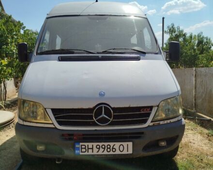 Білий Мерседес Sprinter, об'ємом двигуна 2.1 л та пробігом 300 тис. км за 8000 $, фото 1 на Automoto.ua