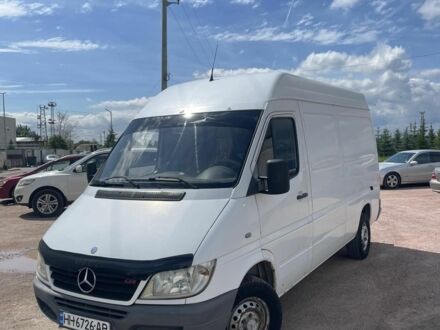 Белый Мерседес Sprinter, объемом двигателя 2.1 л и пробегом 345 тыс. км за 8200 $, фото 1 на Automoto.ua