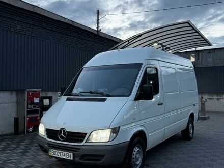 Білий Мерседес Sprinter, об'ємом двигуна 2.1 л та пробігом 394 тис. км за 9999 $, фото 1 на Automoto.ua