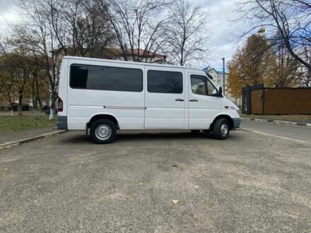Белый Мерседес Sprinter, объемом двигателя 2.69 л и пробегом 565 тыс. км за 11000 $, фото 1 на Automoto.ua