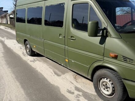 Белый Мерседес Sprinter, объемом двигателя 0 л и пробегом 600 тыс. км за 3500 $, фото 1 на Automoto.ua