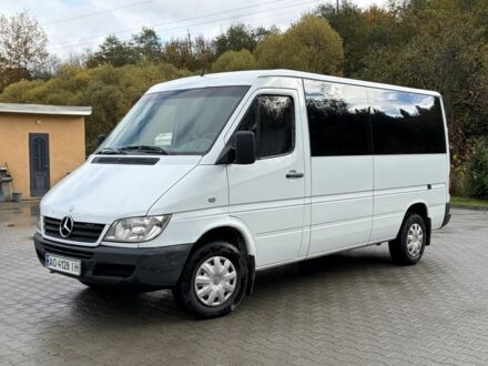 Белый Мерседес Sprinter, объемом двигателя 2.1 л и пробегом 500 тыс. км за 7514 $, фото 1 на Automoto.ua