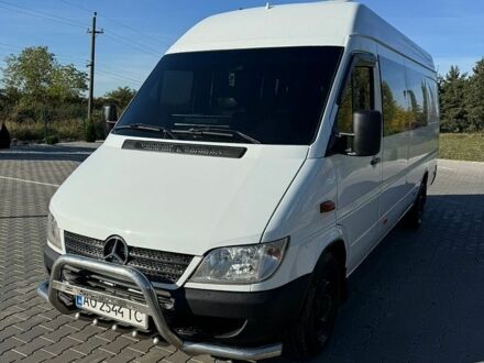 Белый Мерседес Sprinter, объемом двигателя 2.7 л и пробегом 400 тыс. км за 8700 $, фото 1 на Automoto.ua