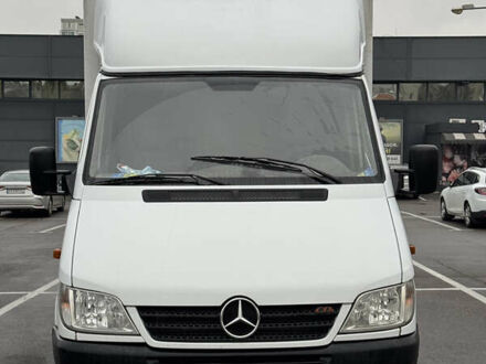 Белый Мерседес Sprinter, объемом двигателя 2.68 л и пробегом 290 тыс. км за 8000 $, фото 1 на Automoto.ua