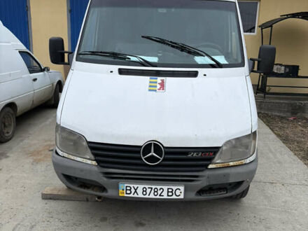 Мерседес Sprinter 2005 у Ужгороді на Automoto.ua Білий Мерседес Sprinter, об'ємом двигуна 2.15 л та пробігом 300 тис. км за 5000 $, фото 1 на Automoto.ua