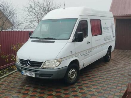 Белый Мерседес Sprinter, объемом двигателя 2.2 л и пробегом 459 тыс. км за 5999 $, фото 1 на Automoto.ua