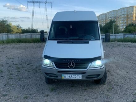 Белый Мерседес Sprinter, объемом двигателя 2.2 л и пробегом 611 тыс. км за 7099 $, фото 1 на Automoto.ua