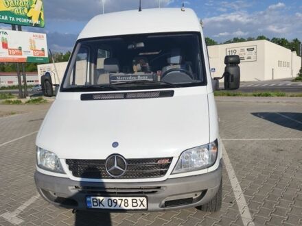 Білий Мерседес Sprinter, об'ємом двигуна 2 л та пробігом 555 тис. км за 9500 $, фото 1 на Automoto.ua
