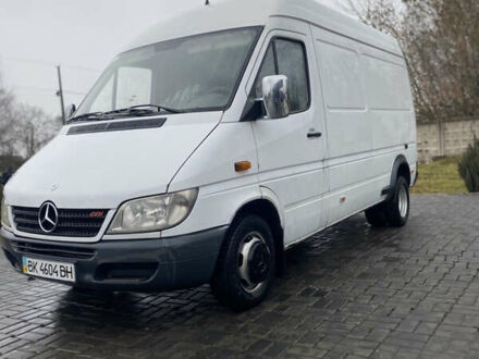 Білий Мерседес Sprinter, об'ємом двигуна 2.15 л та пробігом 330 тис. км за 7900 $, фото 1 на Automoto.ua