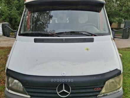 Белый Мерседес Sprinter, объемом двигателя 2.1 л и пробегом 659 тыс. км за 6837 $, фото 1 на Automoto.ua