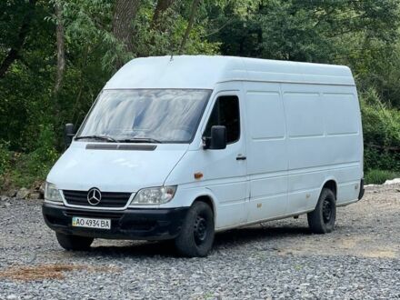 Білий Мерседес Sprinter, об'ємом двигуна 2.1 л та пробігом 500 тис. км за 4898 $, фото 1 на Automoto.ua