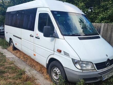 Мерседес Sprinter 2005 в Синельниковом на Automoto.ua Белый Мерседес Sprinter, объемом двигателя 2.7 л и пробегом 600 тыс. км за 6000 $, фото 1 на Automoto.ua