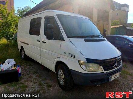Мерседес Sprinter 2005 в Киеве на Automoto.ua Белый Мерседес Sprinter, объемом двигателя 2.1 л и пробегом 518 тыс. км за 9000 $, фото 1 на Automoto.ua